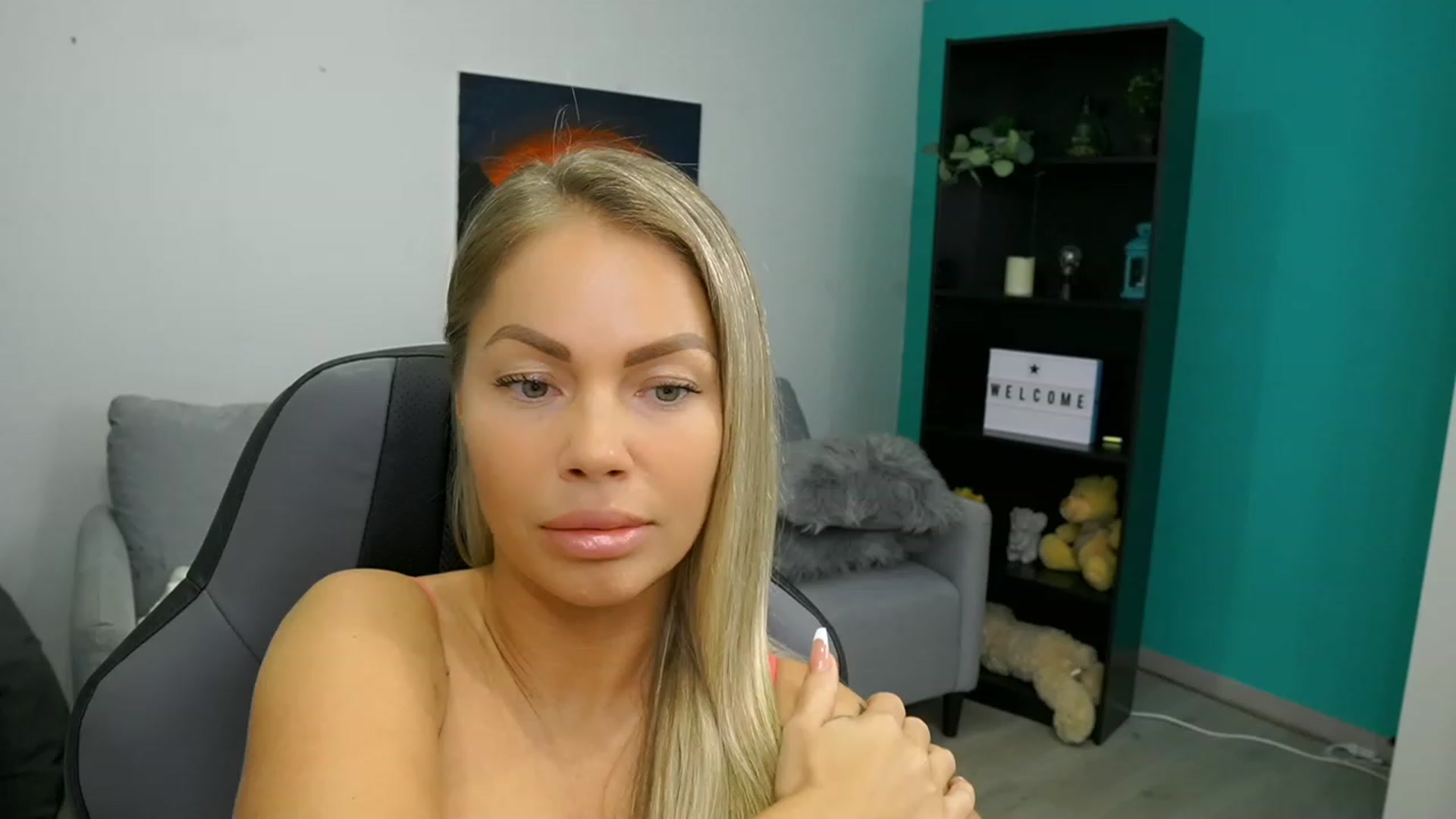 Gallery image thumbnail from MissySlapalot's myfreecams stream on, 02/01/2023, 17:49 image 14 of 20