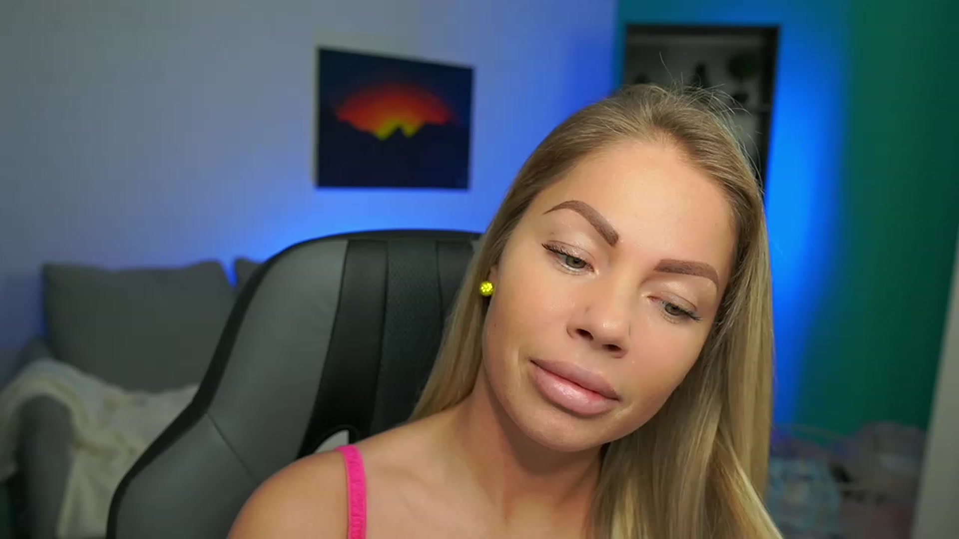 Gallery image thumbnail from MissySlapalot's myfreecams stream on, 02/06/2023, 10:33 image 17 of 20