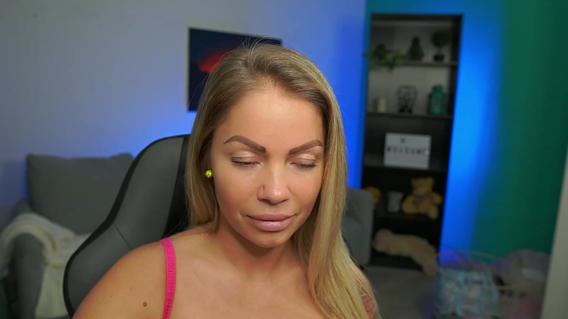 Gallery image thumbnail from MissySlapalot's myfreecams stream on, 02/06/2023, 14:23 image 16 of 20