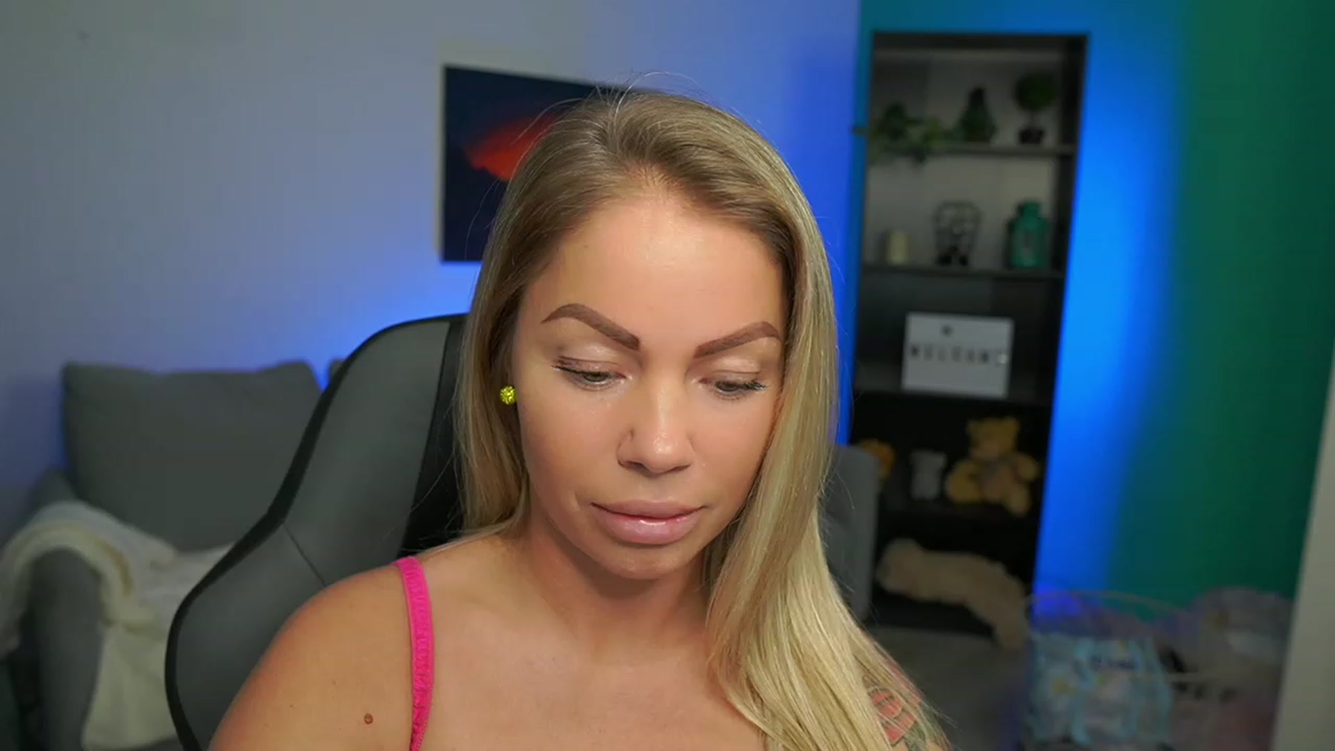 Gallery image thumbnail from MissySlapalot's myfreecams stream on, 02/06/2023, 14:23 image 15 of 20