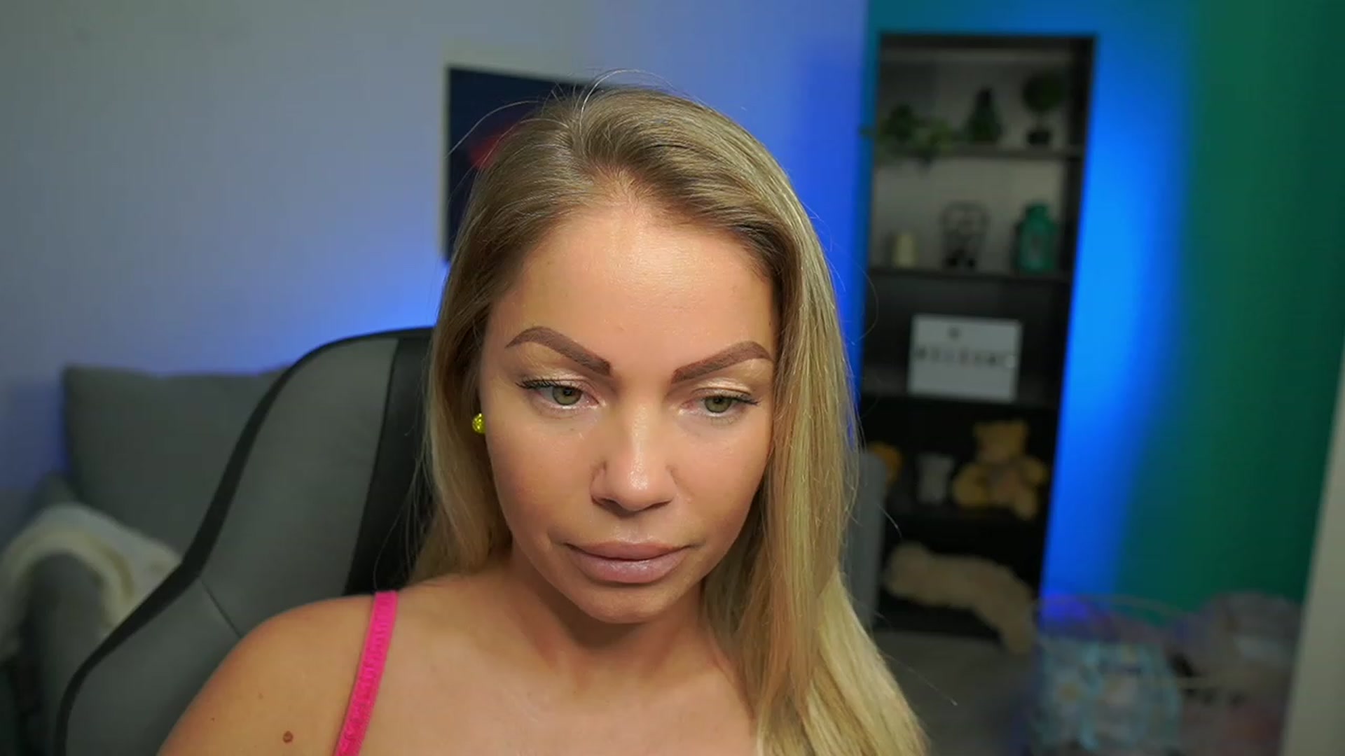 Gallery image thumbnail from MissySlapalot's myfreecams stream on, 02/06/2023, 14:23 image 13 of 20