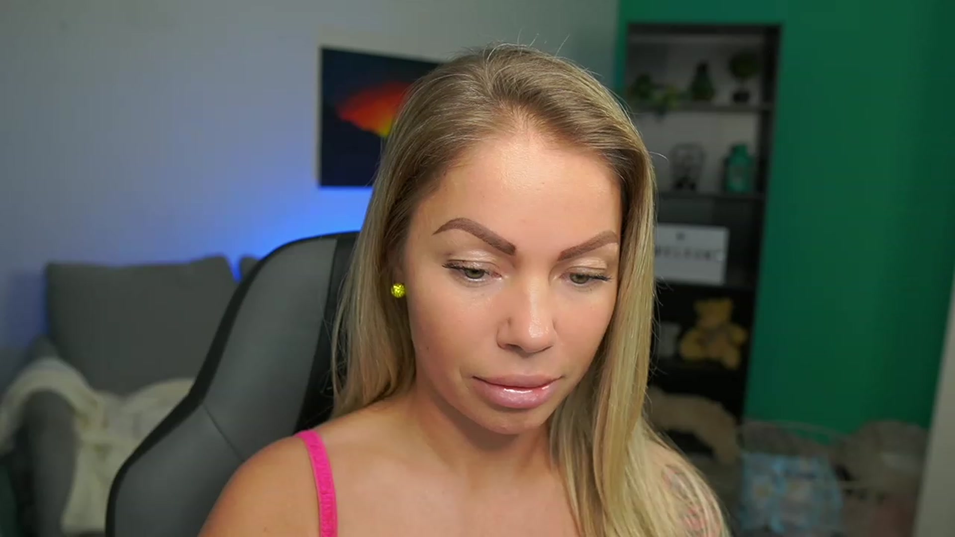 Gallery image thumbnail from MissySlapalot's myfreecams stream on, 02/06/2023, 17:03 image 18 of 20