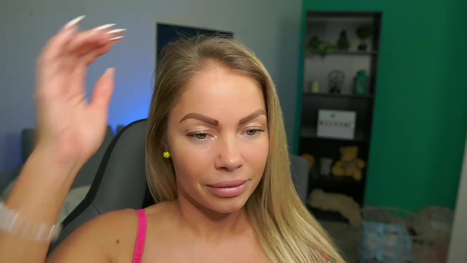 Gallery image thumbnail from MissySlapalot's myfreecams stream on, 02/06/2023, 17:03 image 20 of 20
