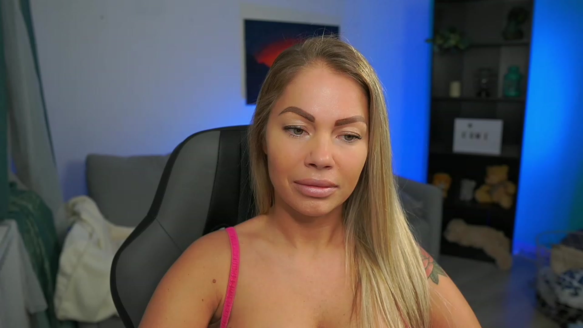 Gallery image thumbnail from MissySlapalot's myfreecams stream on, 02/15/2023, 10:48 image 3 of 20