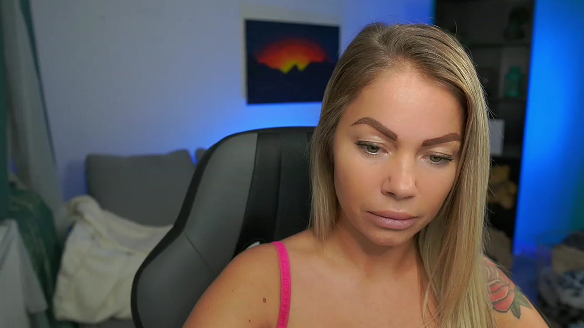 Gallery image thumbnail from MissySlapalot's myfreecams stream on, 02/15/2023, 10:48 image 15 of 20