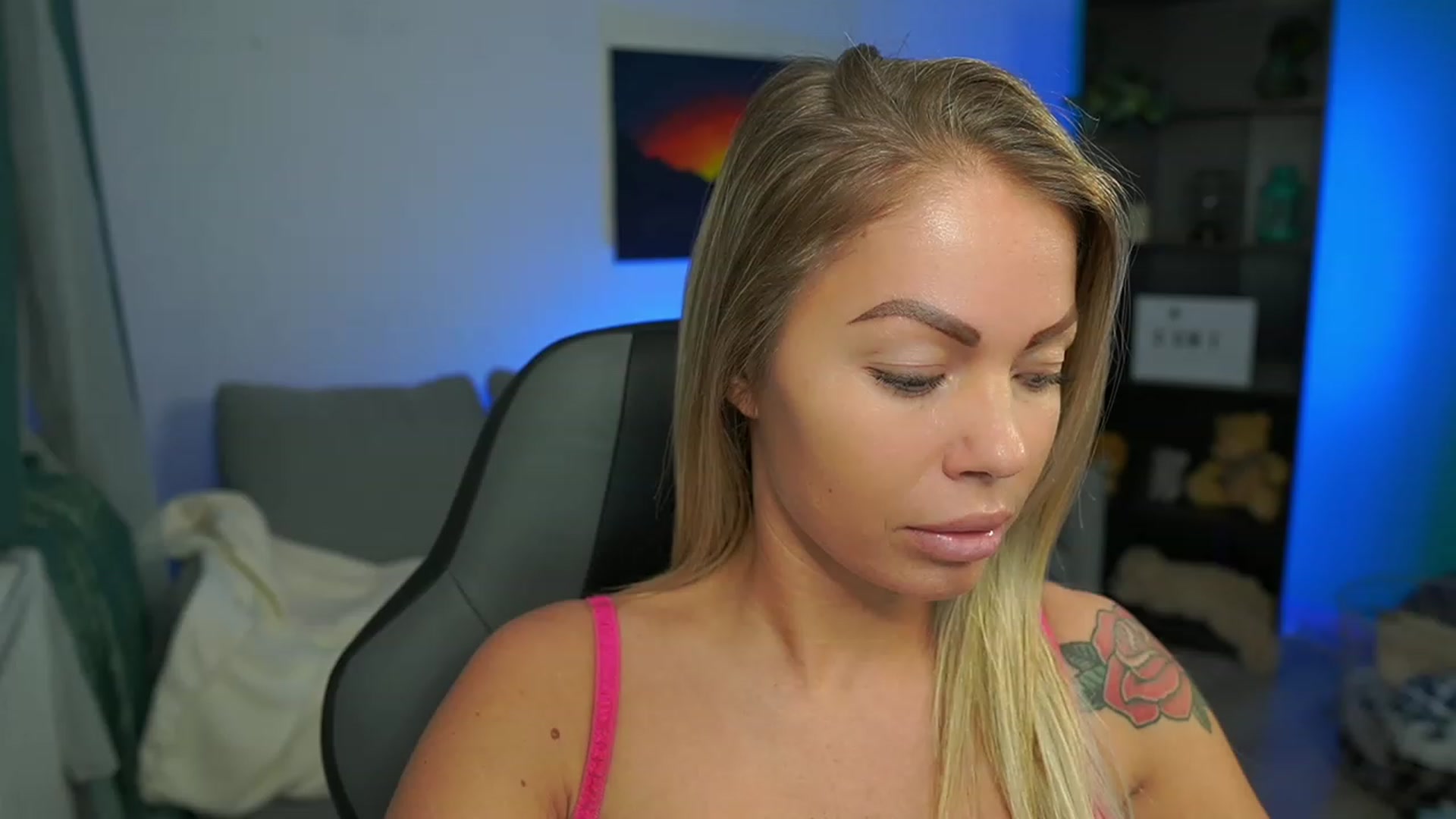 Gallery image thumbnail from MissySlapalot's myfreecams stream on, 02/15/2023, 11:09 image 12 of 20