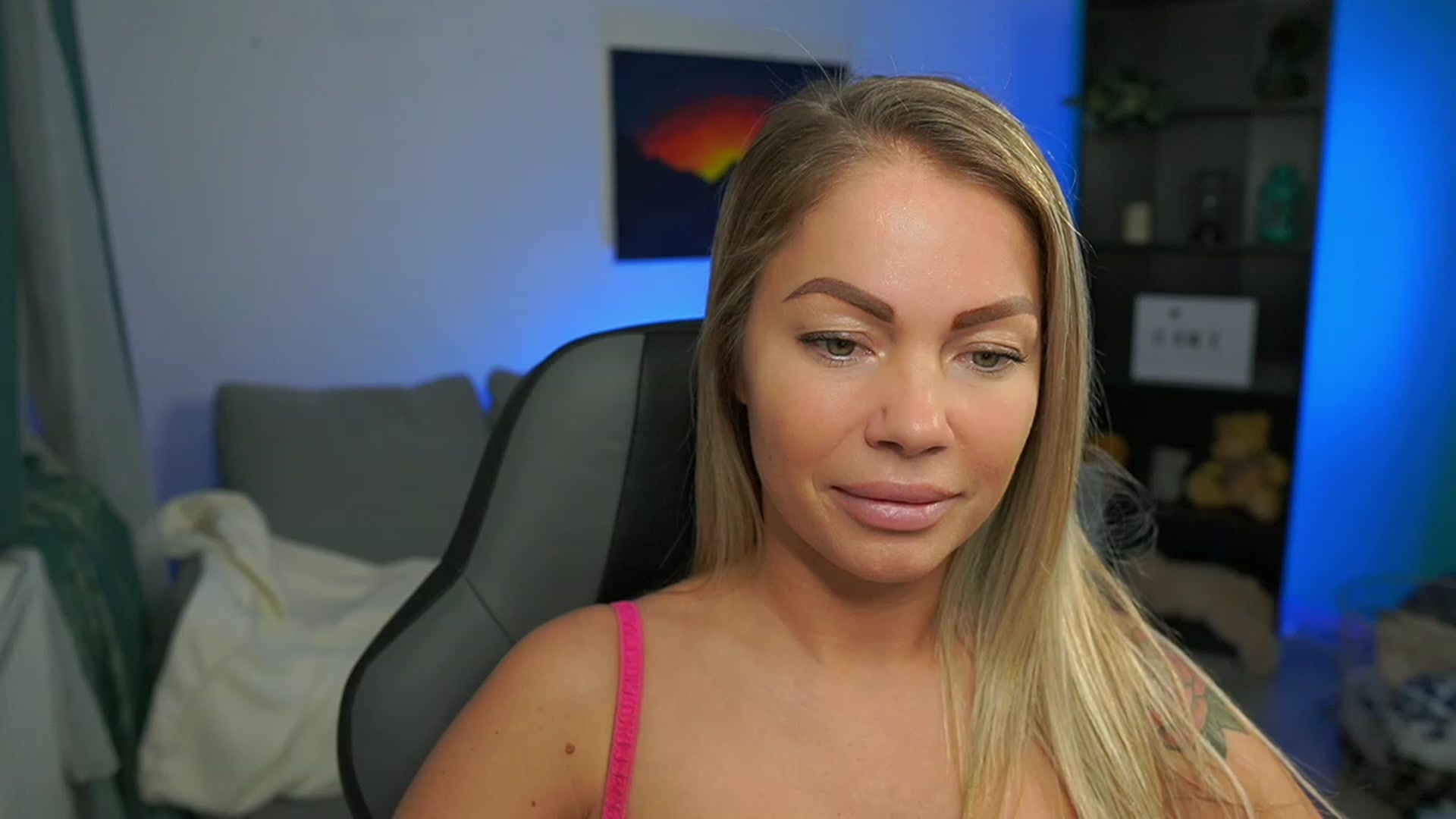 Gallery image thumbnail from MissySlapalot's myfreecams stream on, 02/15/2023, 11:09 image 1 of 20