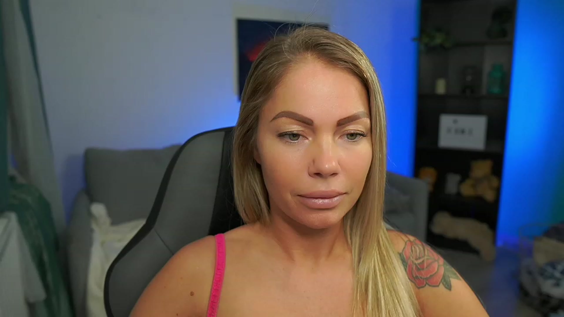 Gallery image thumbnail from MissySlapalot's myfreecams stream on, 02/15/2023, 14:36 image 6 of 20