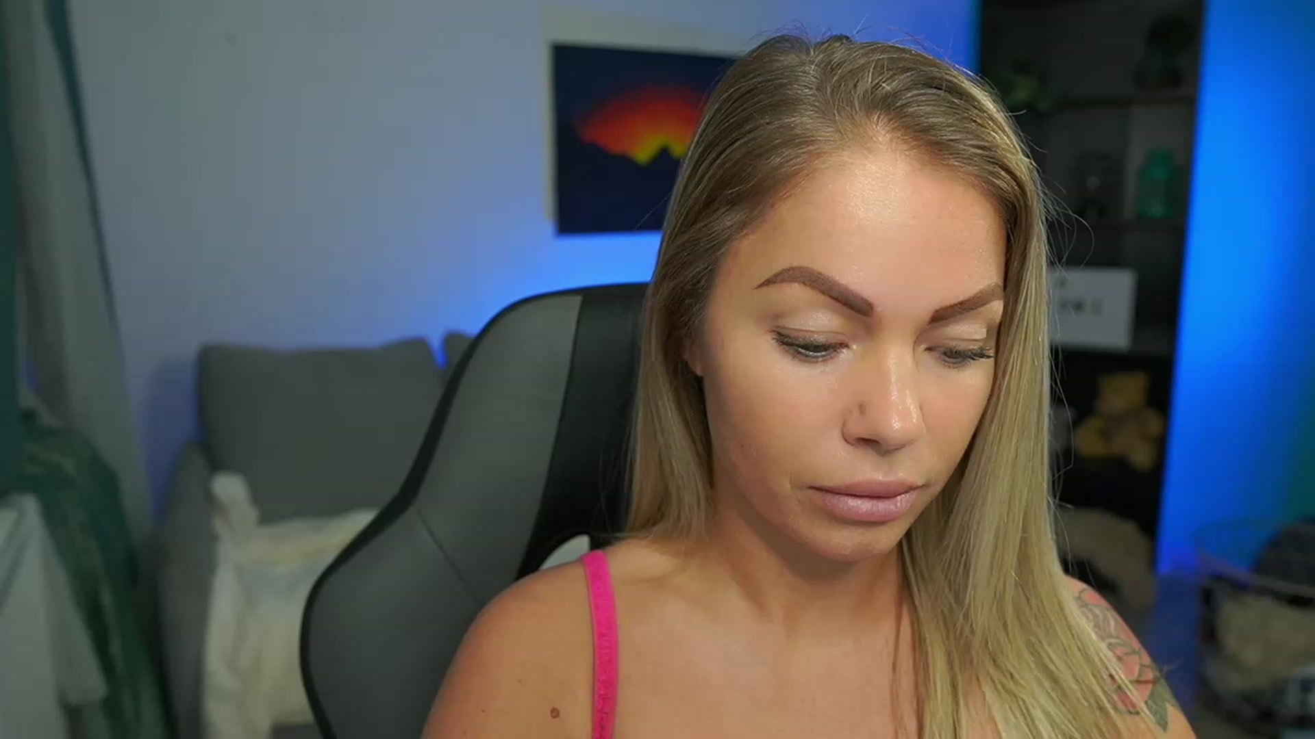 Gallery image thumbnail from MissySlapalot's myfreecams stream on, 02/15/2023, 17:21 image 6 of 20