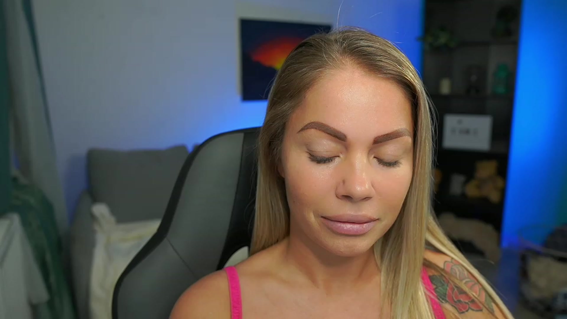 Gallery image thumbnail from MissySlapalot's myfreecams stream on, 02/15/2023, 17:55 image 17 of 20