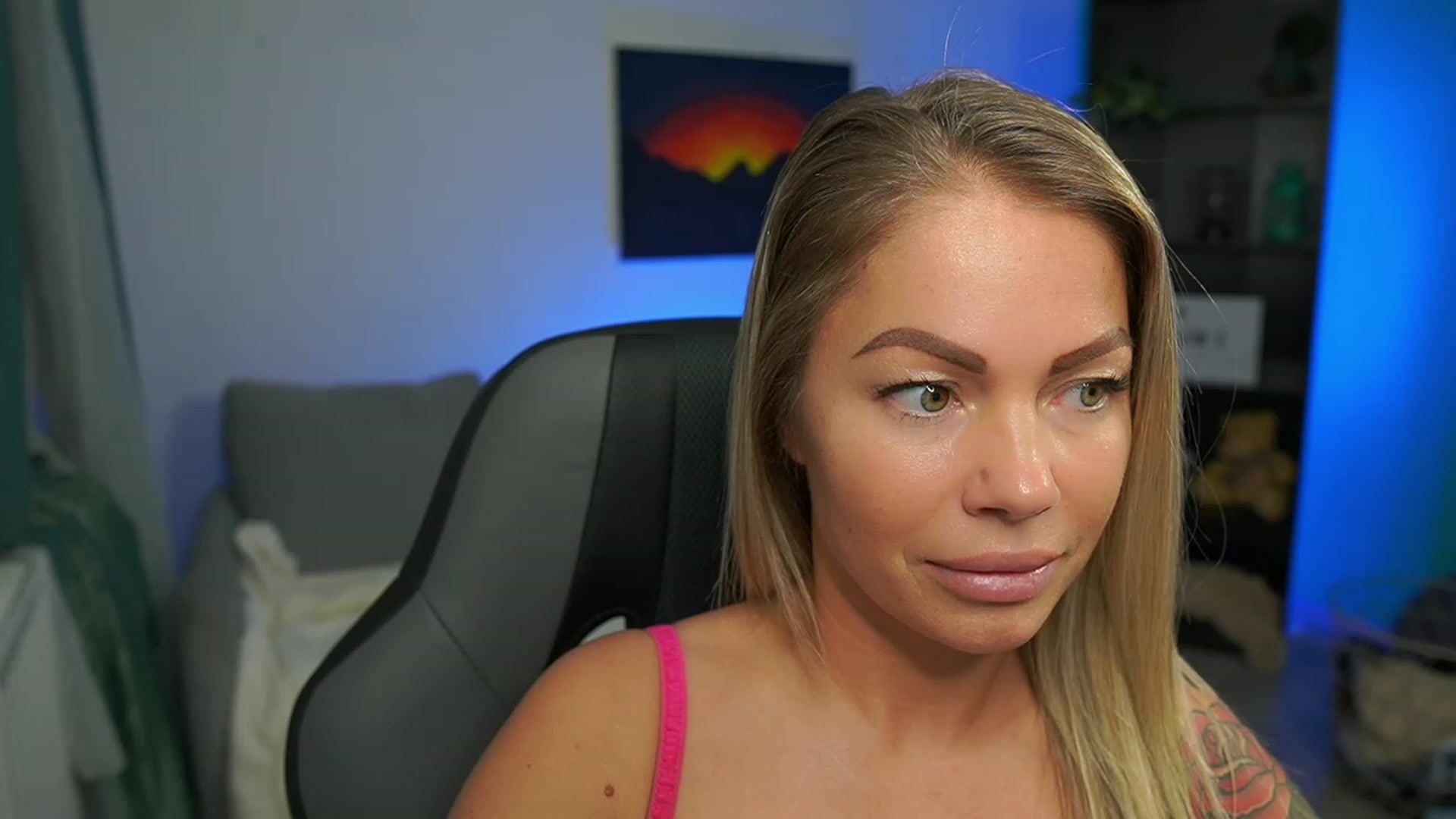 Gallery image thumbnail from MissySlapalot's myfreecams stream on, 02/15/2023, 17:55 image 13 of 20