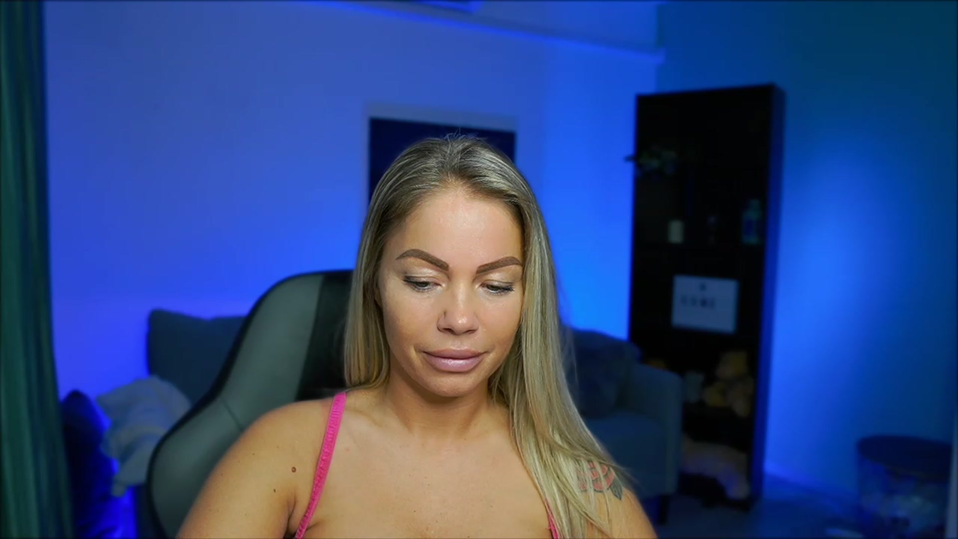 Gallery image thumbnail from MissySlapalot's myfreecams stream on, 02/27/2023, 09:22 image 20 of 20