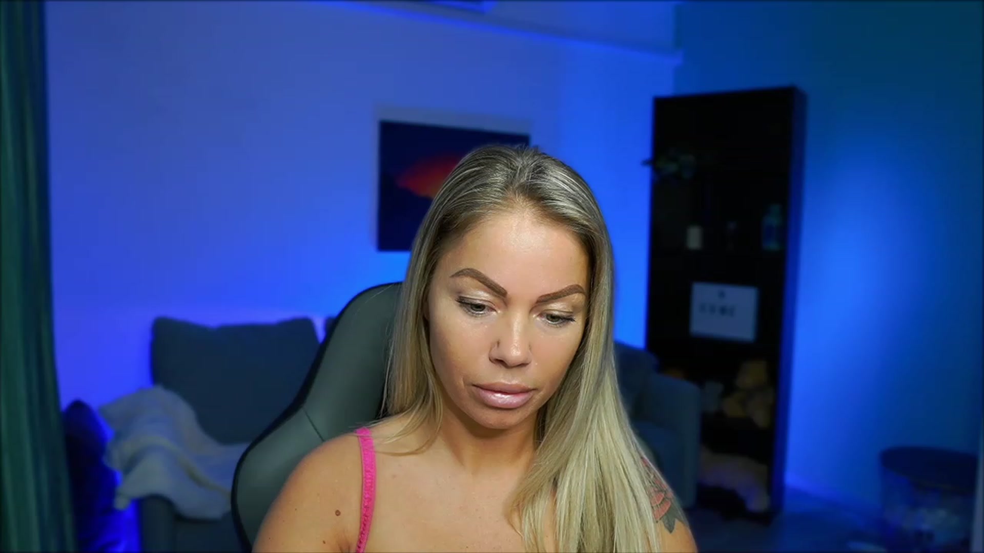 Gallery image thumbnail from MissySlapalot's myfreecams stream on, 02/27/2023, 09:22 image 4 of 20