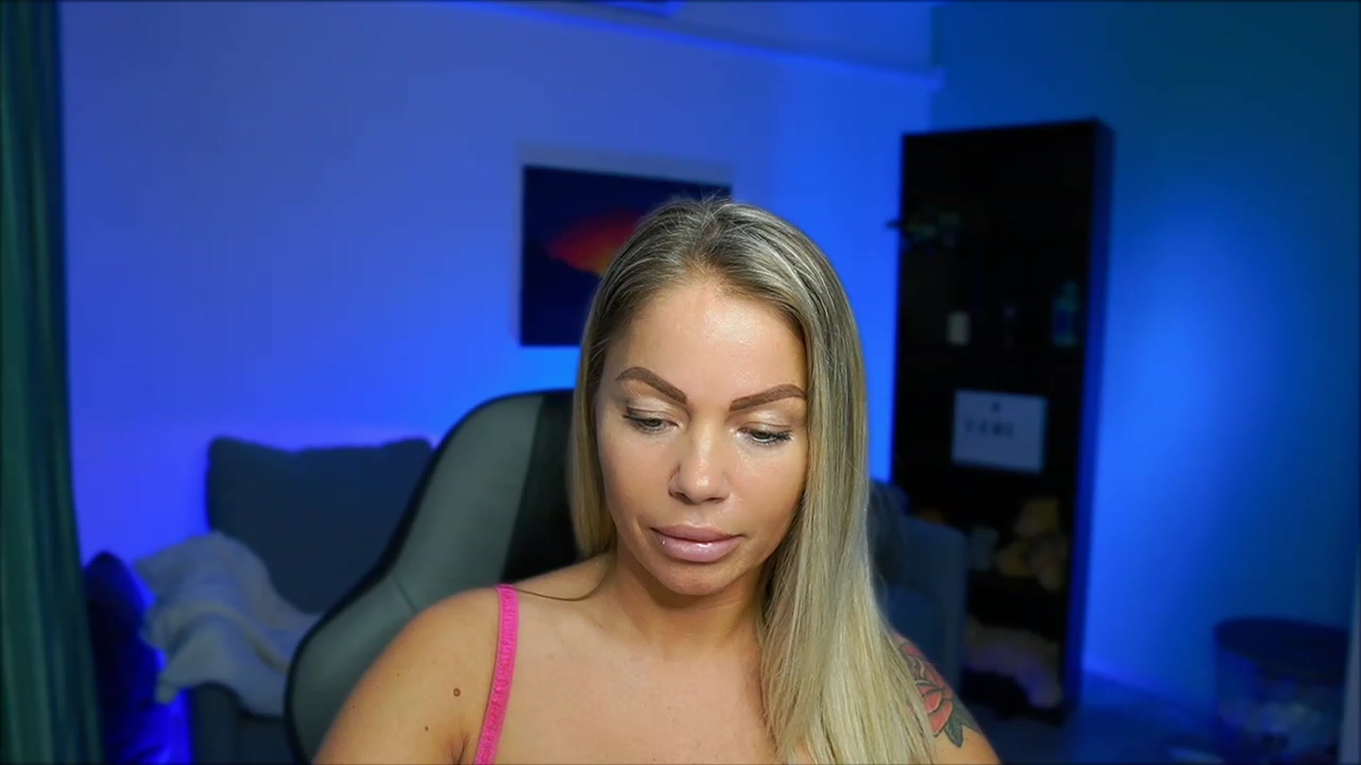 Gallery image thumbnail from MissySlapalot's myfreecams stream on, 02/27/2023, 11:38 image 16 of 20