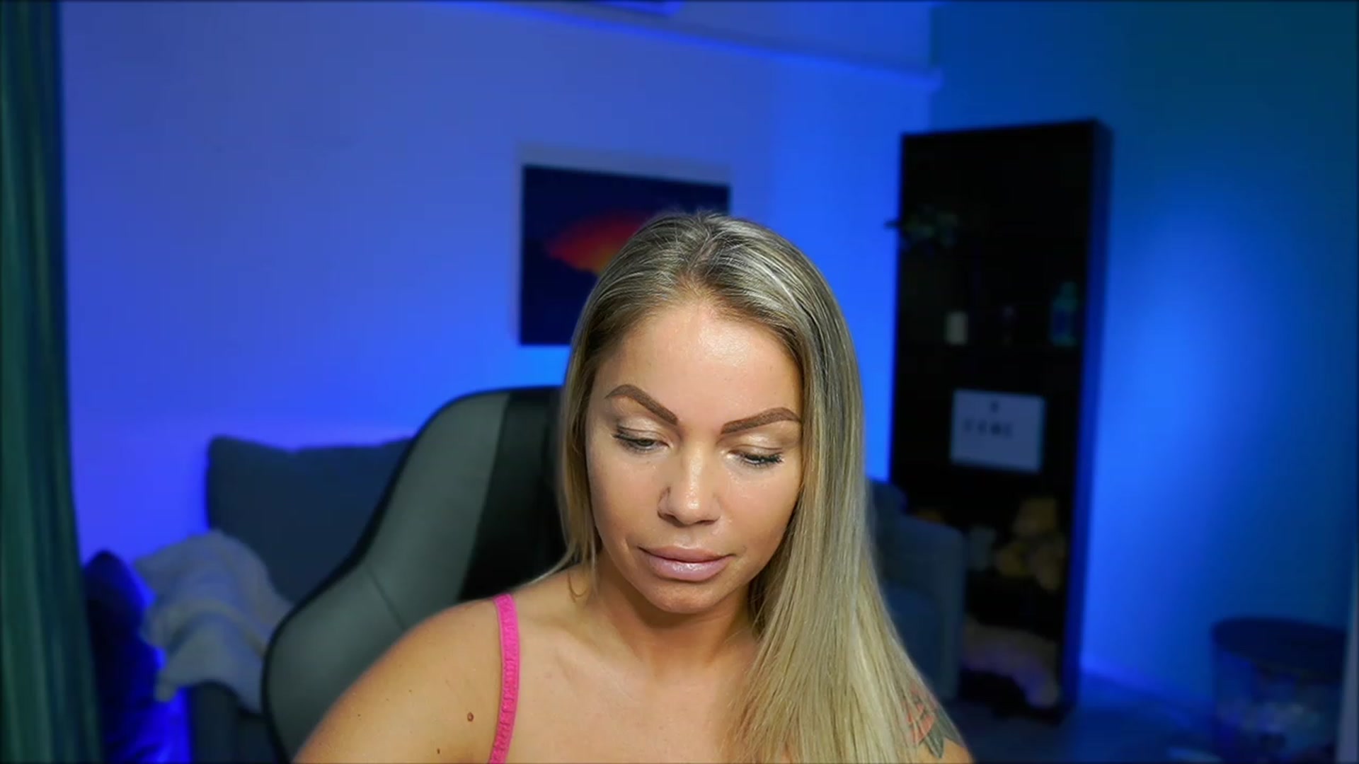 Gallery image thumbnail from MissySlapalot's myfreecams stream on, 02/27/2023, 11:38 image 7 of 20
