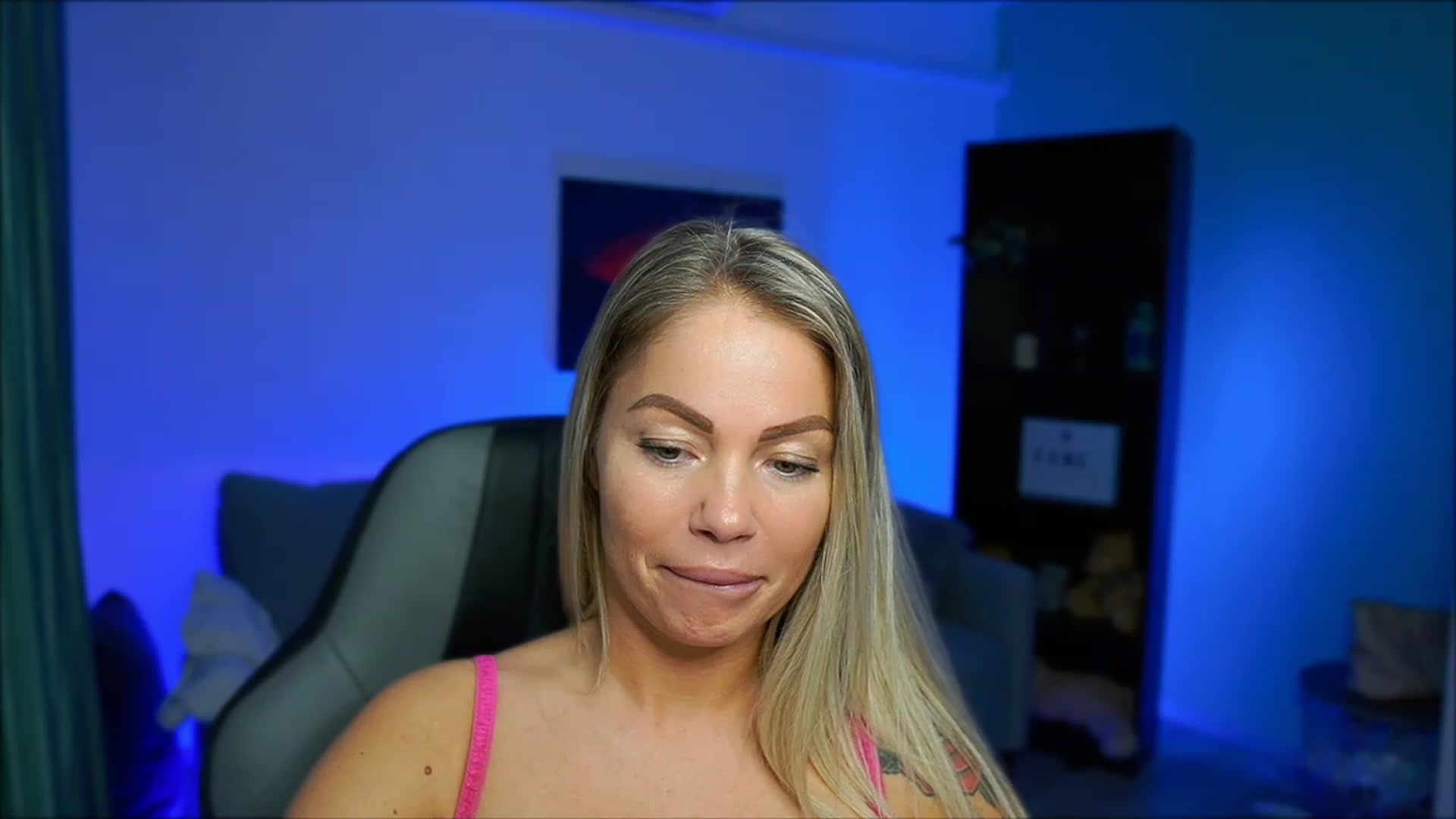 Gallery image thumbnail from MissySlapalot's myfreecams stream on, 02/27/2023, 14:03 image 9 of 20