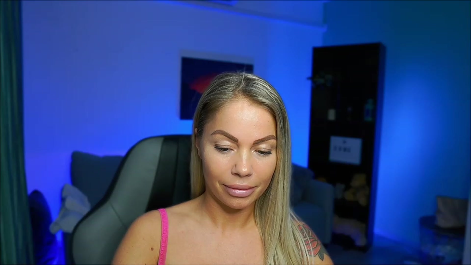 Gallery image thumbnail from MissySlapalot's myfreecams stream on, 02/27/2023, 17:13 image 9 of 20