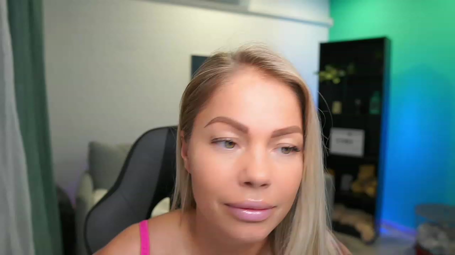 Gallery image thumbnail from MissySlapalot's myfreecams stream on, 03/07/2023, 11:36 image 9 of 20