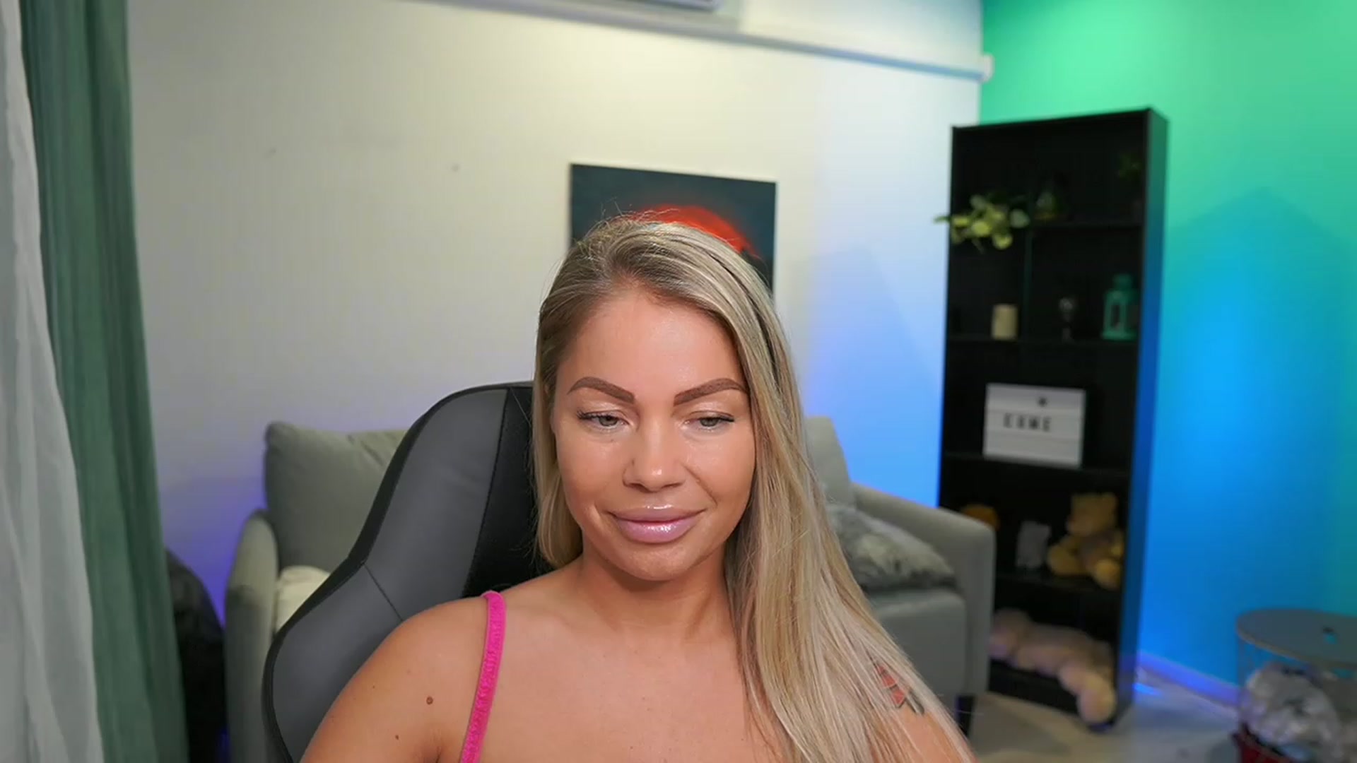 Gallery image thumbnail from MissySlapalot's myfreecams stream on, 03/07/2023, 11:36 image 12 of 20
