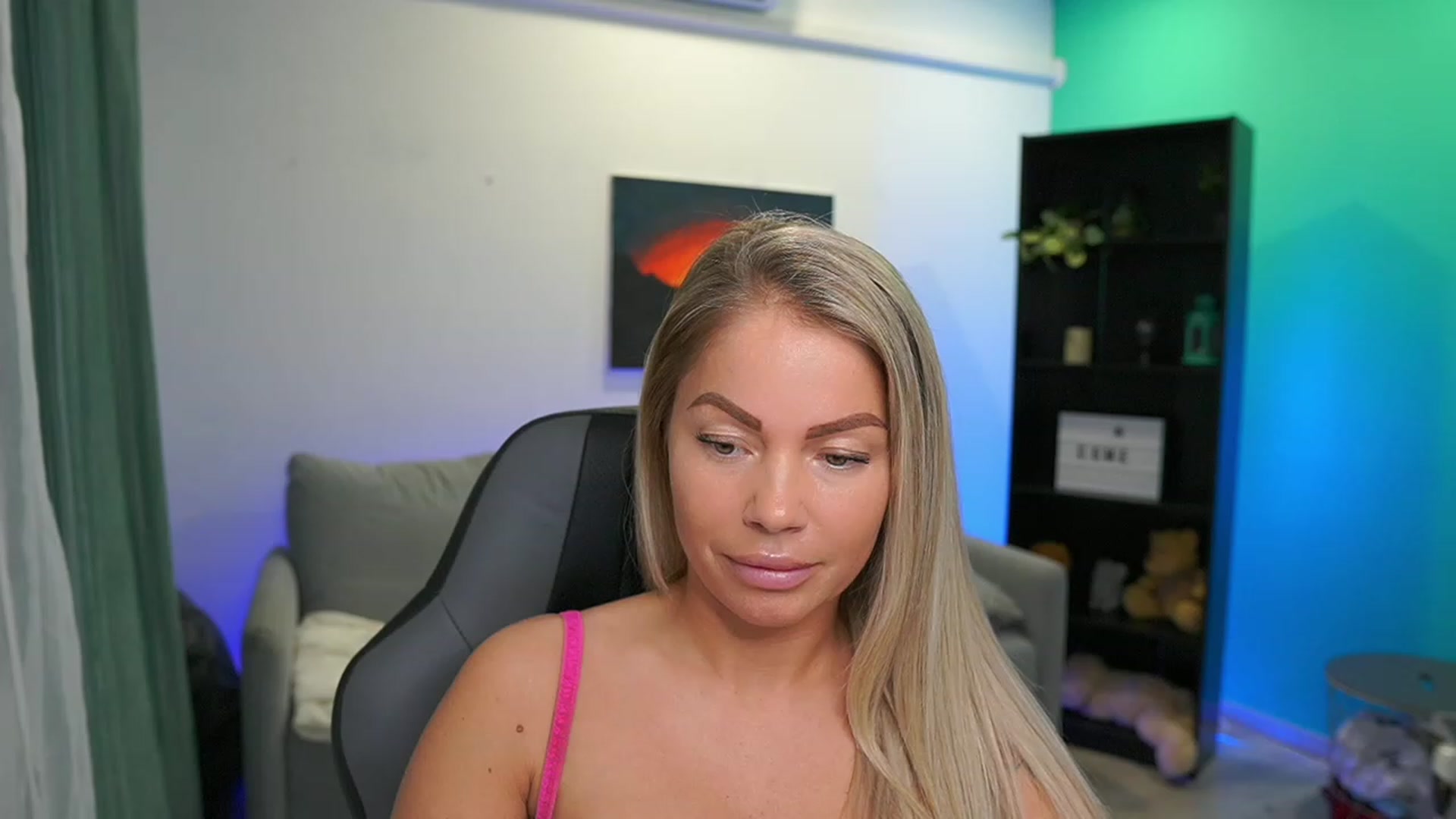 Gallery image thumbnail from MissySlapalot's myfreecams stream on, 03/07/2023, 12:43 image 9 of 20
