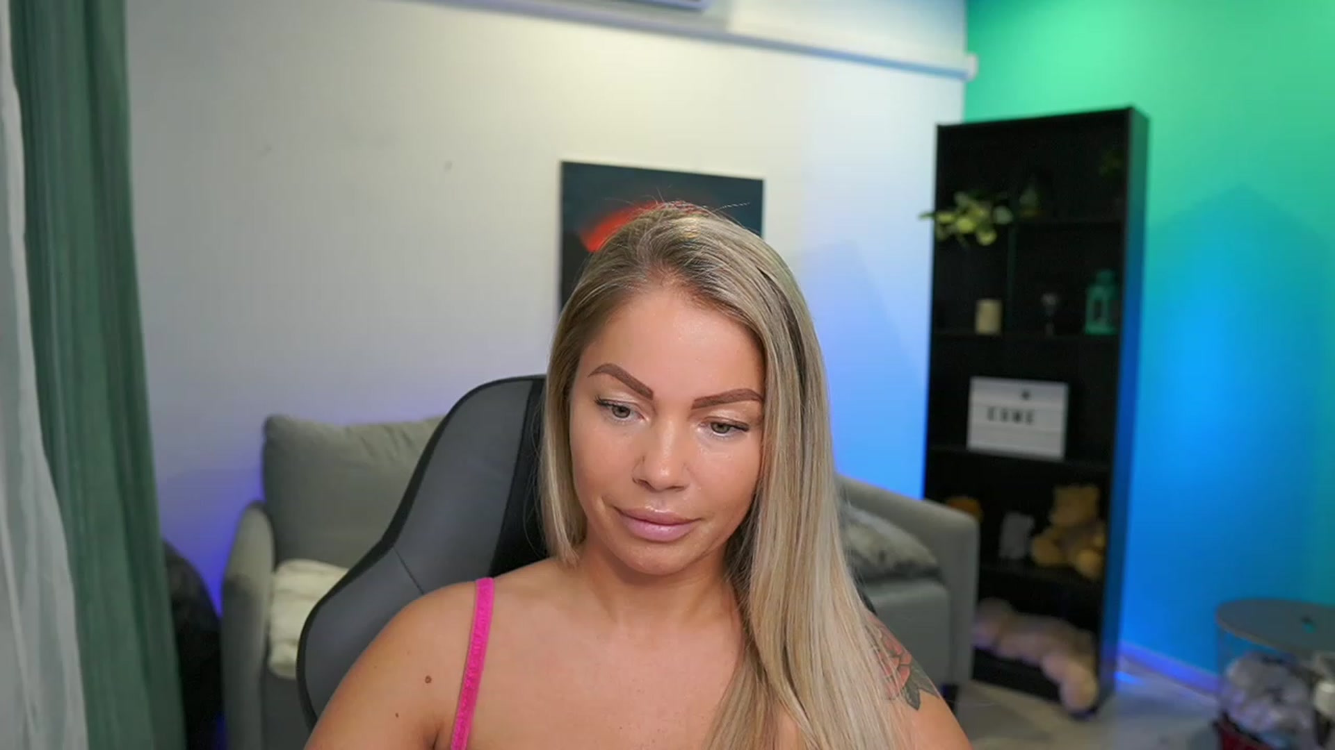 Gallery image thumbnail from MissySlapalot's myfreecams stream on, 03/07/2023, 12:43 image 16 of 20
