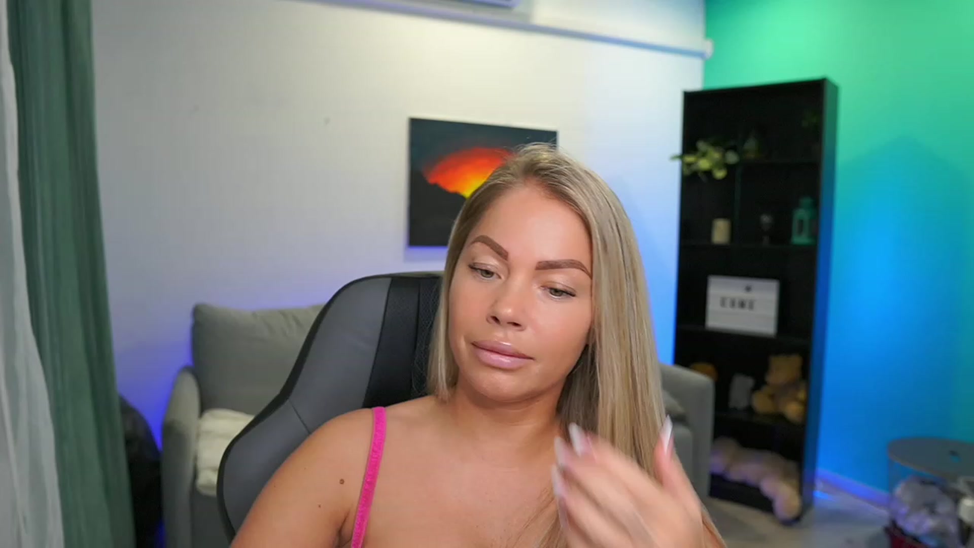 Gallery image thumbnail from MissySlapalot's myfreecams stream on, 03/07/2023, 12:43 image 14 of 20