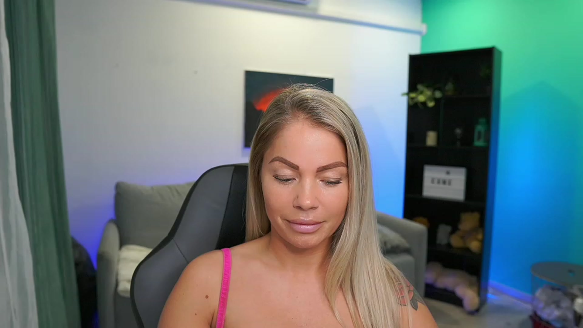 Gallery image thumbnail from MissySlapalot's myfreecams stream on, 03/07/2023, 12:43 image 6 of 20