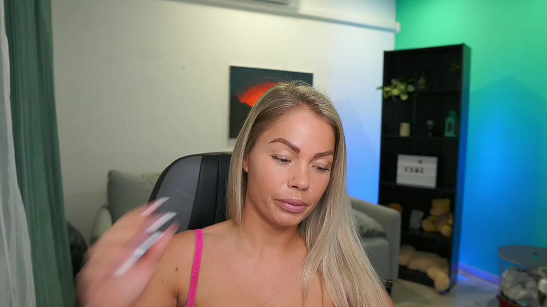 Gallery image thumbnail from MissySlapalot's myfreecams stream on, 03/07/2023, 12:43 image 1 of 20