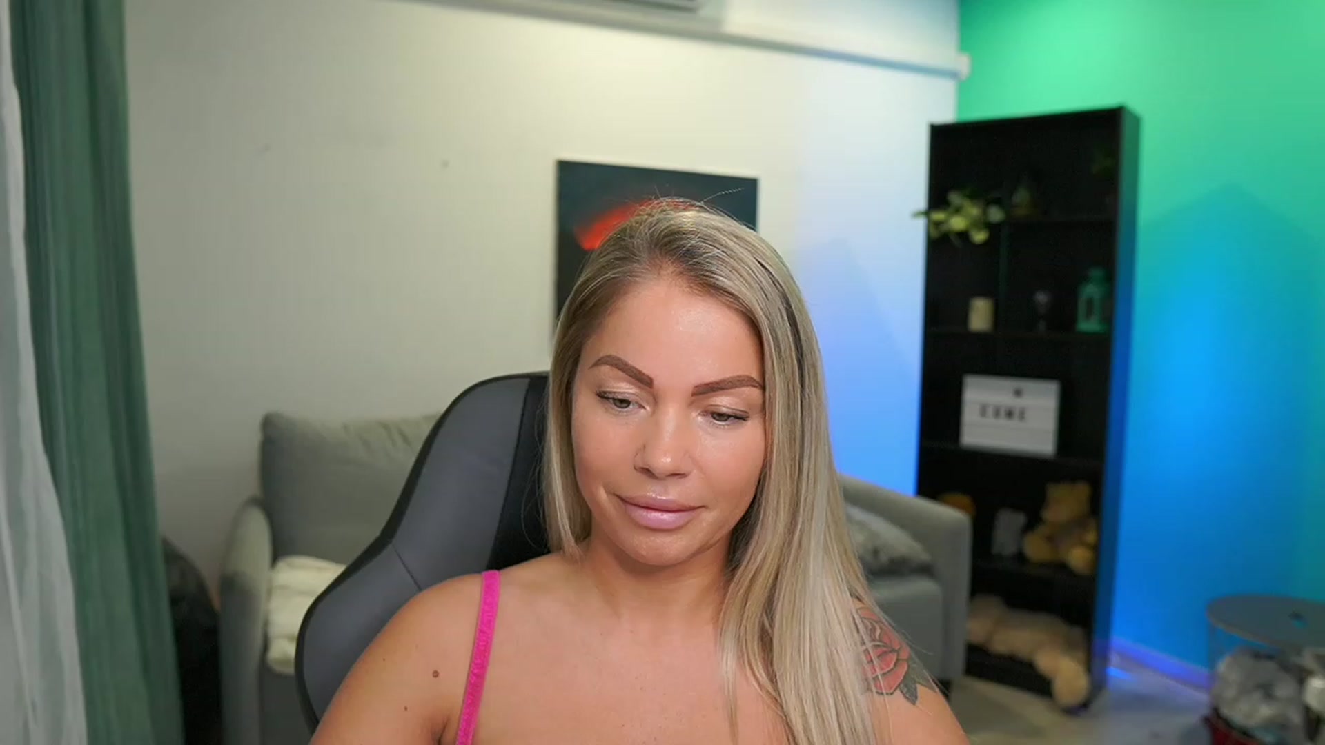 Gallery image thumbnail from MissySlapalot's myfreecams stream on, 03/07/2023, 12:43 image 15 of 20
