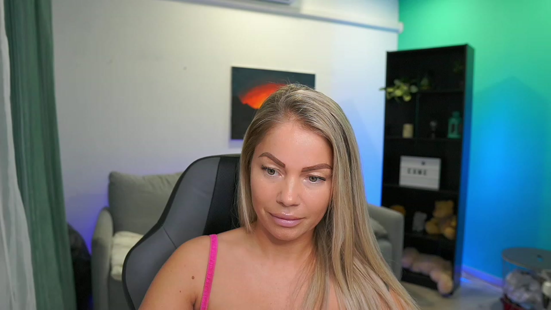 Gallery image thumbnail from MissySlapalot's myfreecams stream on, 03/07/2023, 12:43 image 13 of 20