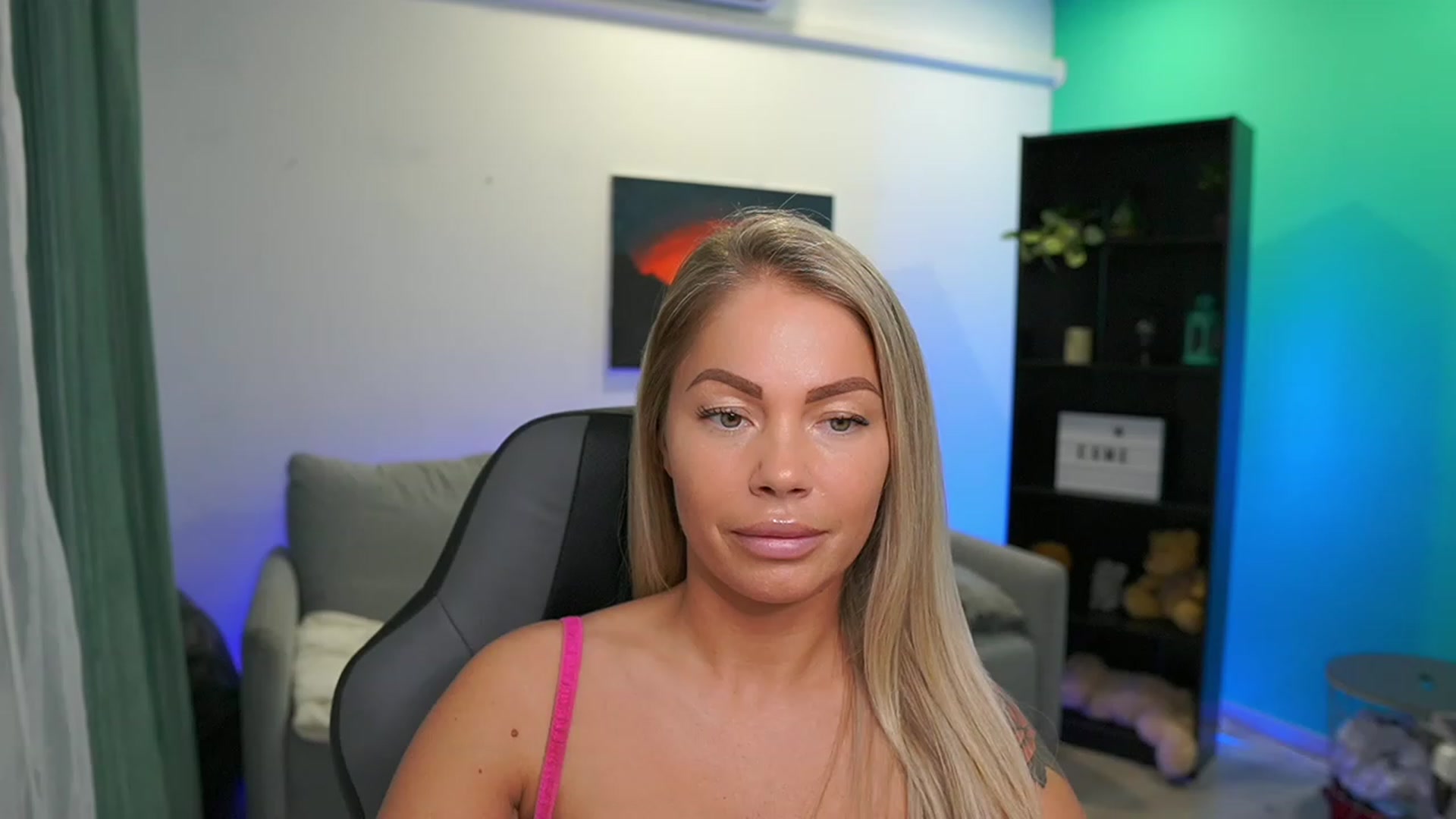 Gallery image thumbnail from MissySlapalot's myfreecams stream on, 03/07/2023, 12:43 image 8 of 20