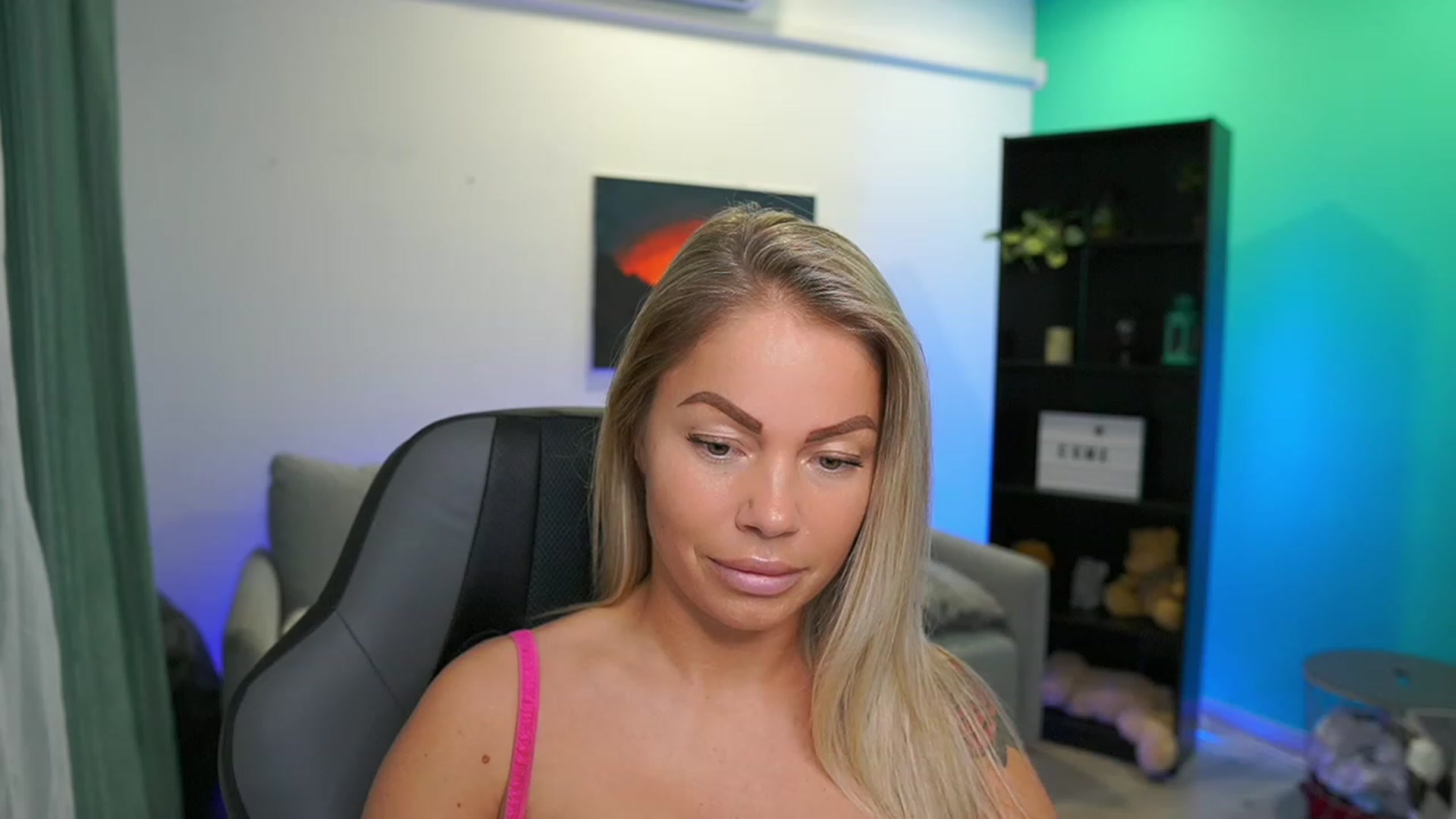 Gallery image thumbnail from MissySlapalot's myfreecams stream on, 03/07/2023, 15:26 image 16 of 20