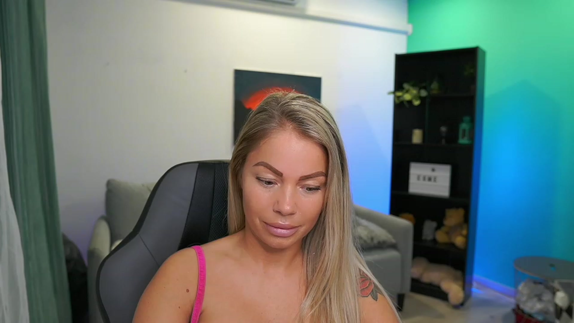 Gallery image thumbnail from MissySlapalot's myfreecams stream on, 03/07/2023, 15:26 image 15 of 20
