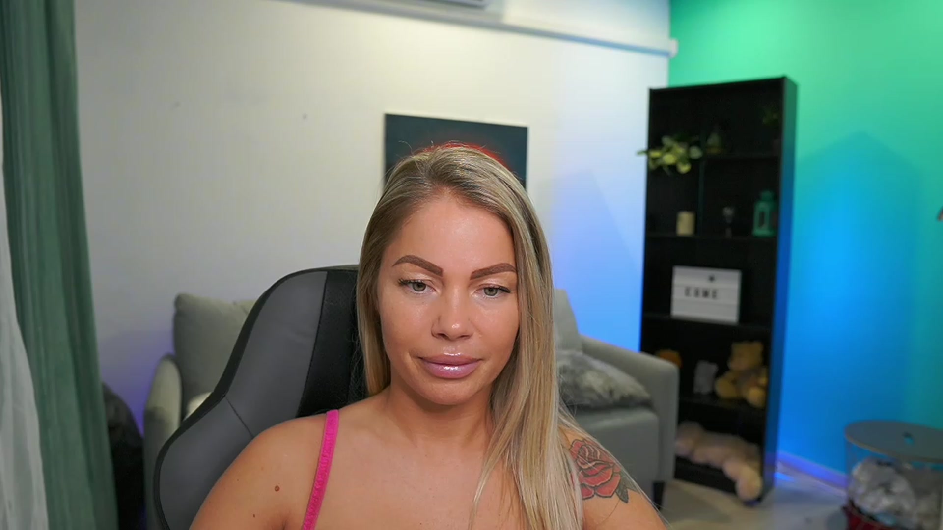 Gallery image thumbnail from MissySlapalot's myfreecams stream on, 03/07/2023, 16:05 image 2 of 20