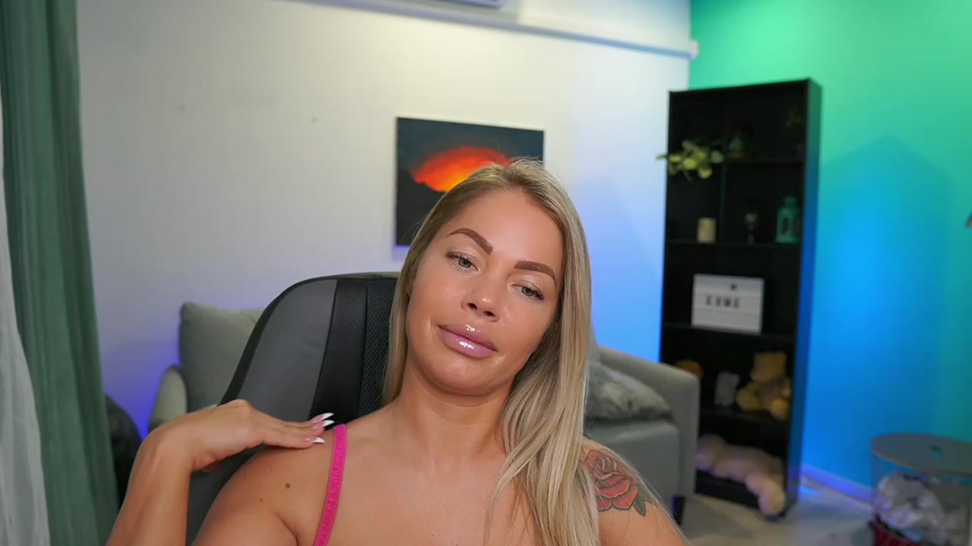 Gallery image thumbnail from MissySlapalot's myfreecams stream on, 03/07/2023, 16:05 image 1 of 20