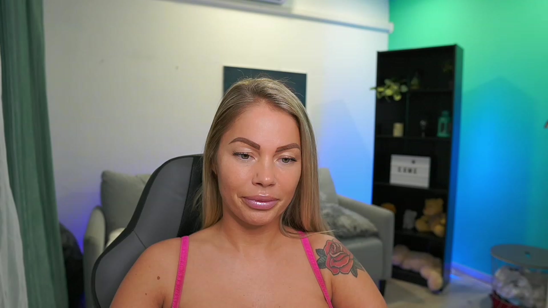 Gallery image thumbnail from MissySlapalot's myfreecams stream on, 03/07/2023, 16:05 image 16 of 20