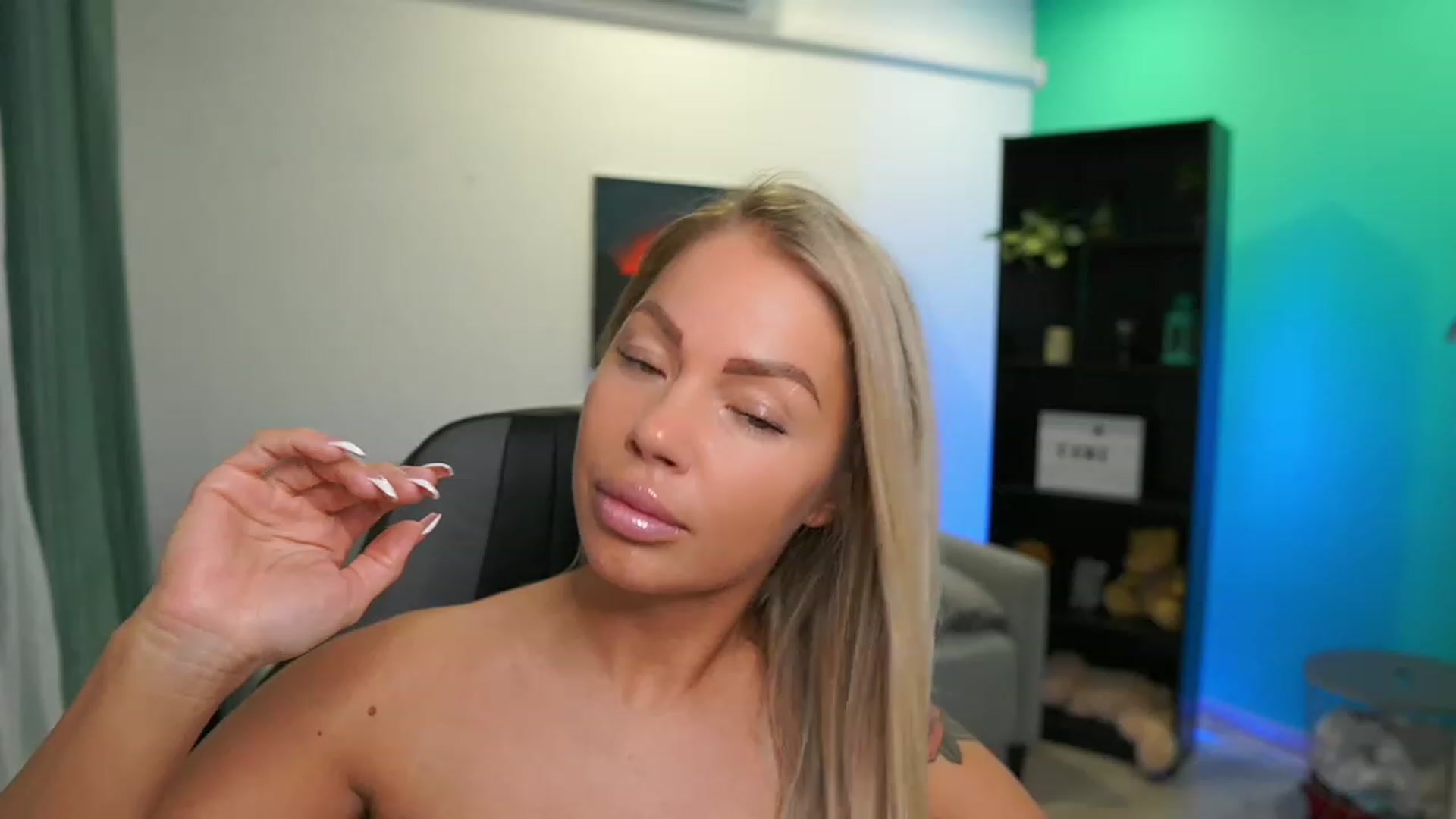 Gallery image thumbnail from MissySlapalot's myfreecams stream on, 03/07/2023, 17:37 image 13 of 20