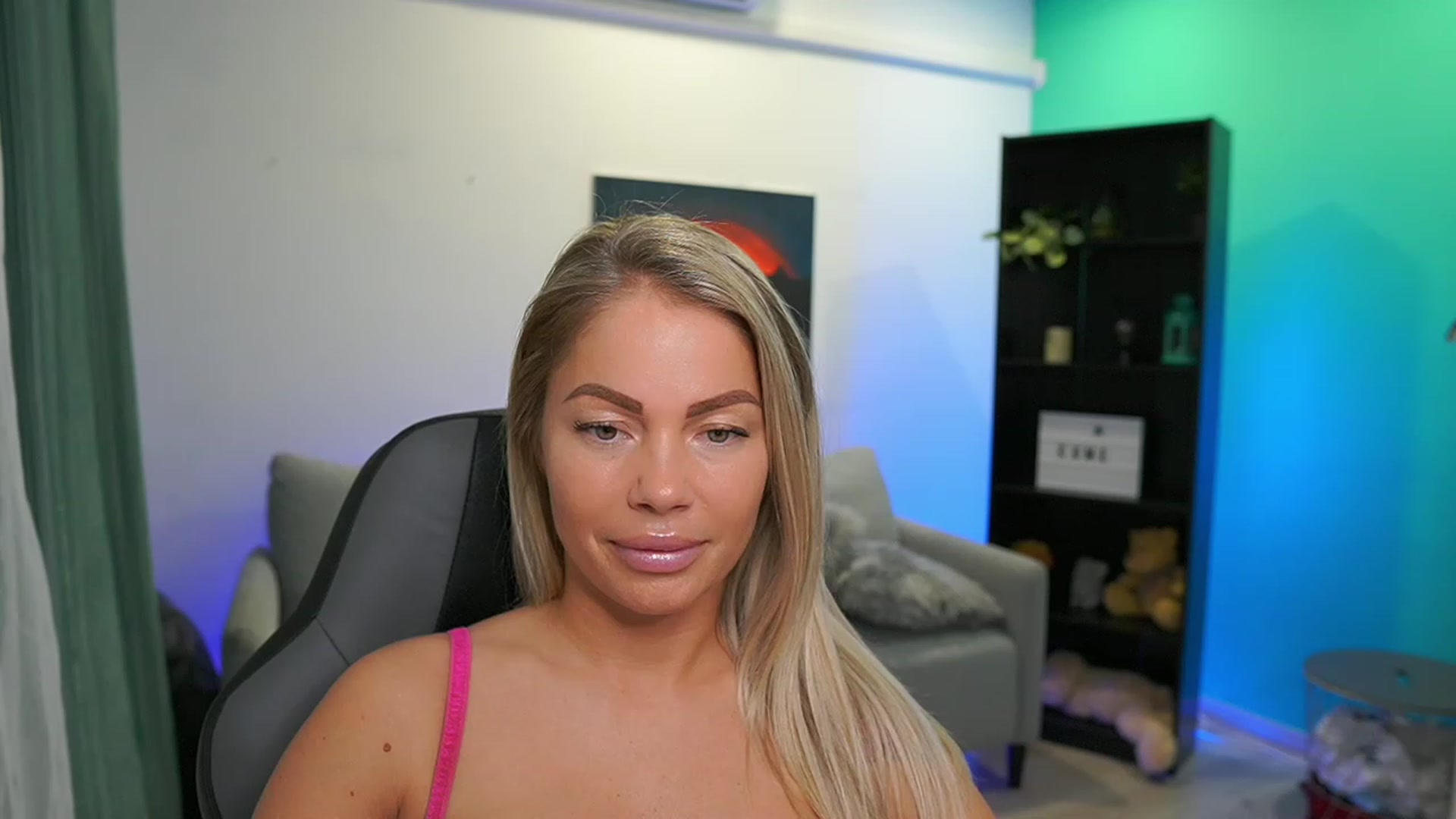 Gallery image thumbnail from MissySlapalot's myfreecams stream on, 03/07/2023, 17:37 image 8 of 20