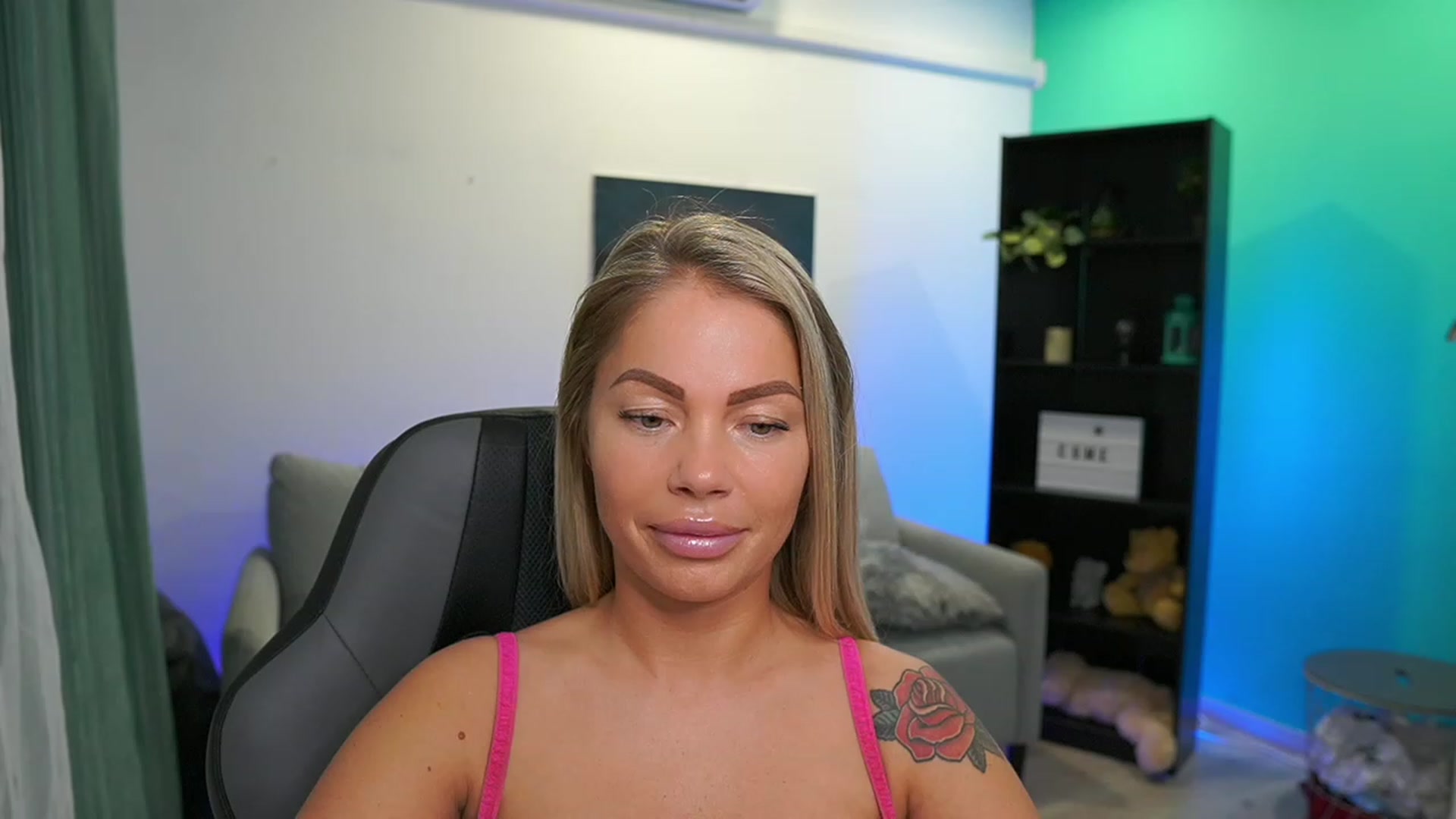 Gallery image thumbnail from MissySlapalot's myfreecams stream on, 03/07/2023, 17:37 image 5 of 20