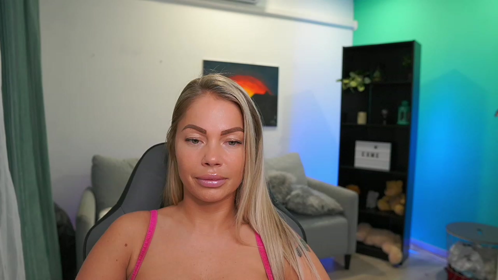 Gallery image thumbnail from MissySlapalot's myfreecams stream on, 03/07/2023, 17:37 image 10 of 20