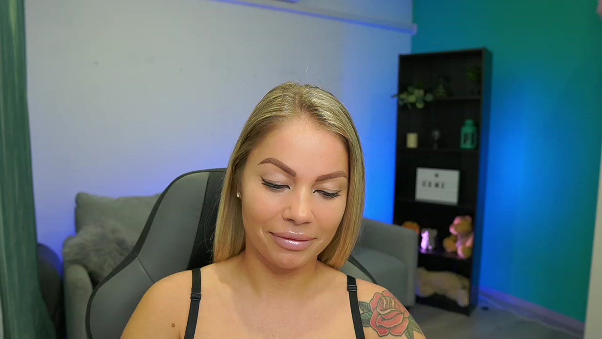 Gallery image thumbnail from MissySlapalot's myfreecams stream on, 03/14/2023, 11:19 image 13 of 20