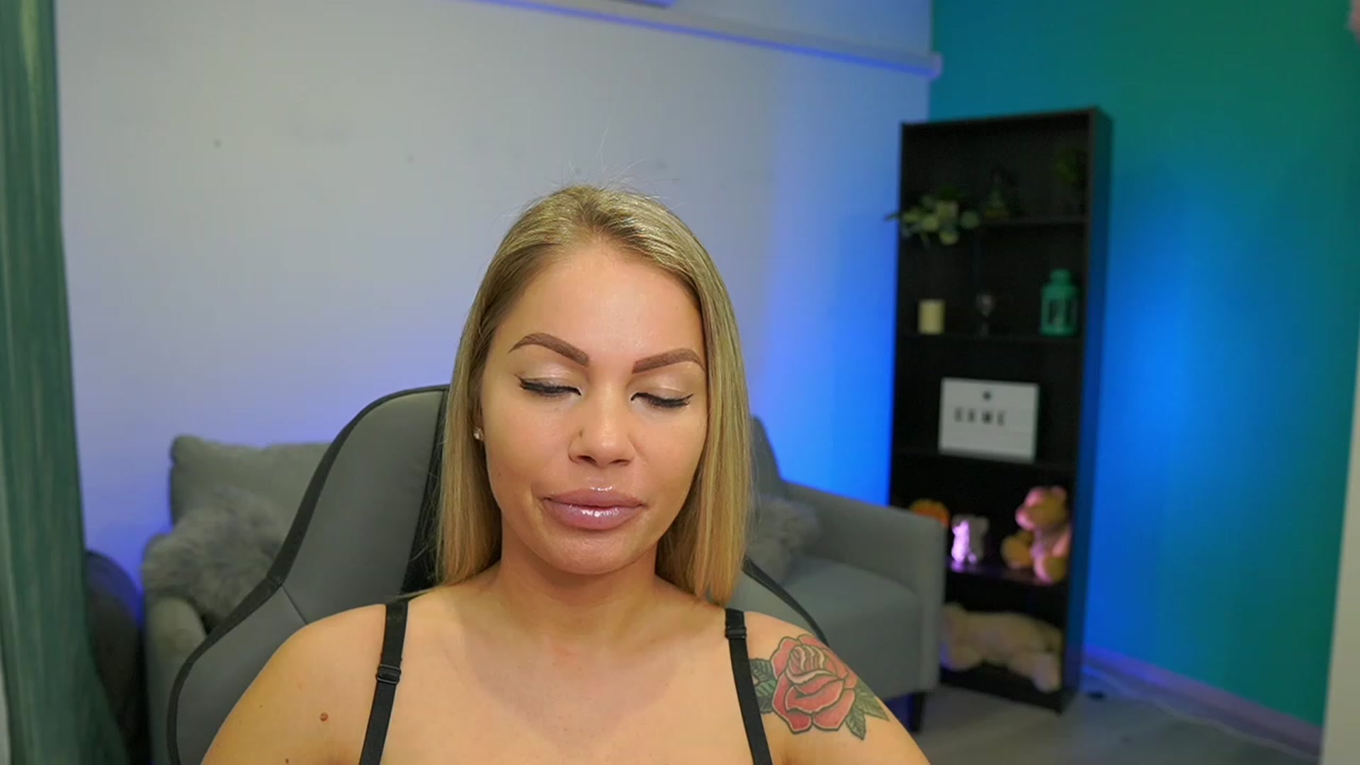 Gallery image thumbnail from MissySlapalot's myfreecams stream on, 03/14/2023, 11:19 image 1 of 20