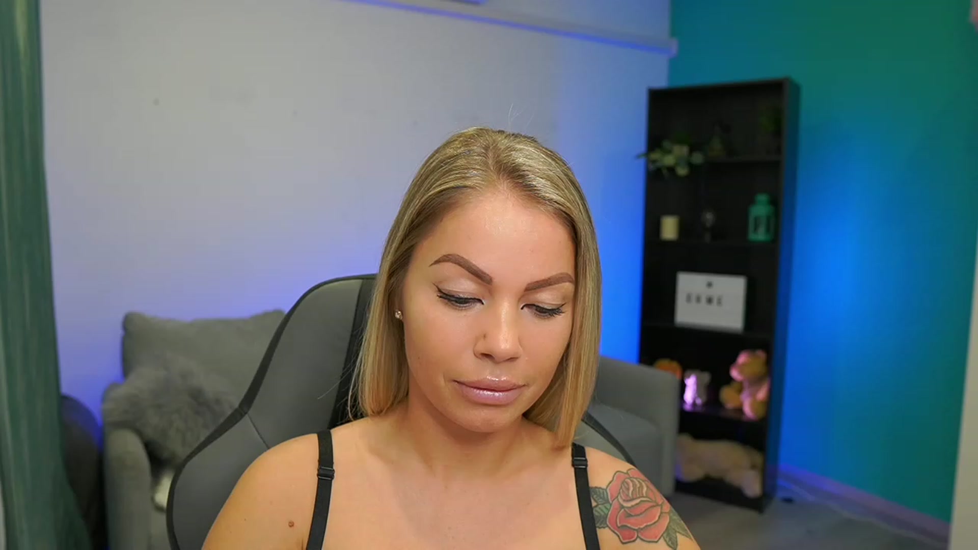 Gallery image thumbnail from MissySlapalot's myfreecams stream on, 03/14/2023, 11:19 image 15 of 20