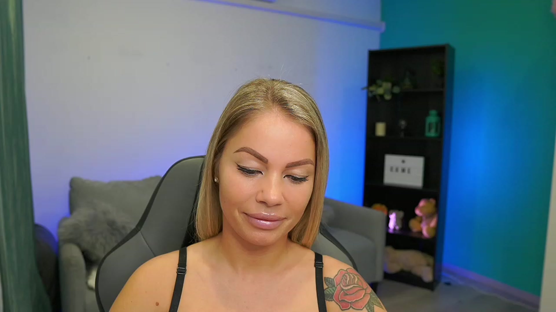 Gallery image thumbnail from MissySlapalot's myfreecams stream on, 03/14/2023, 11:19 image 19 of 20