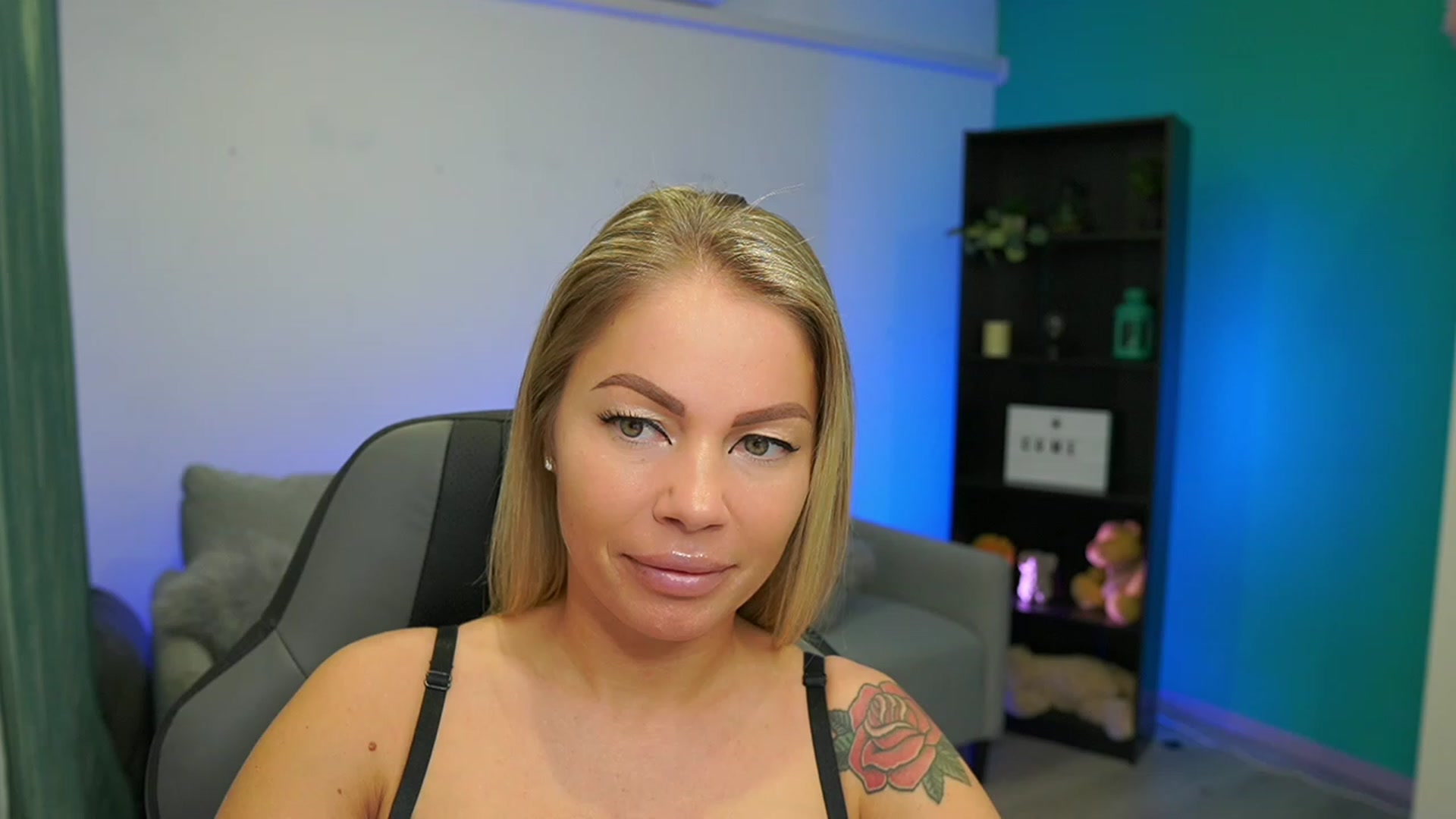Gallery image thumbnail from MissySlapalot's myfreecams stream on, 03/14/2023, 12:37 image 1 of 20