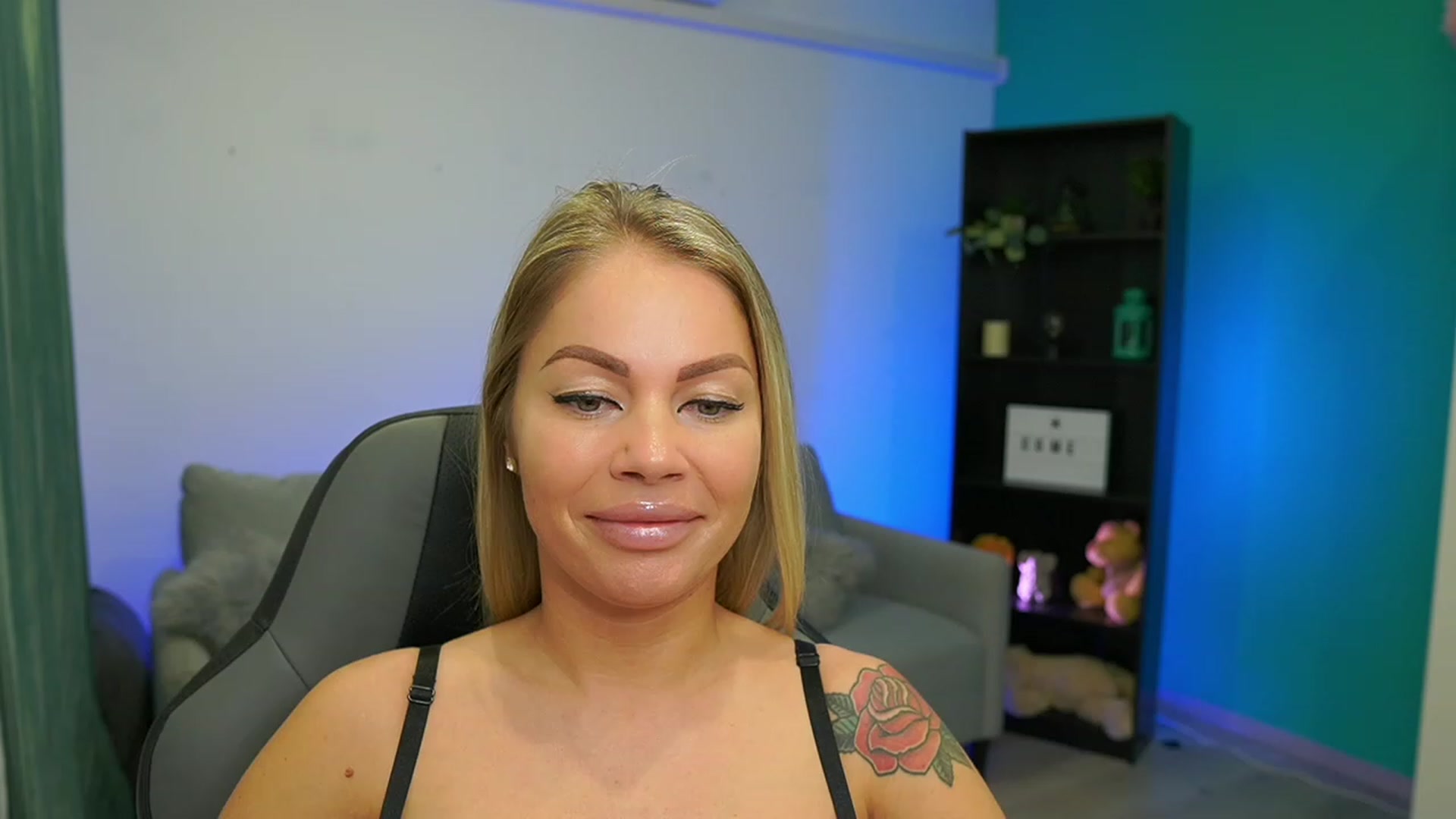 Gallery image thumbnail from MissySlapalot's myfreecams stream on, 03/14/2023, 12:37 image 14 of 20