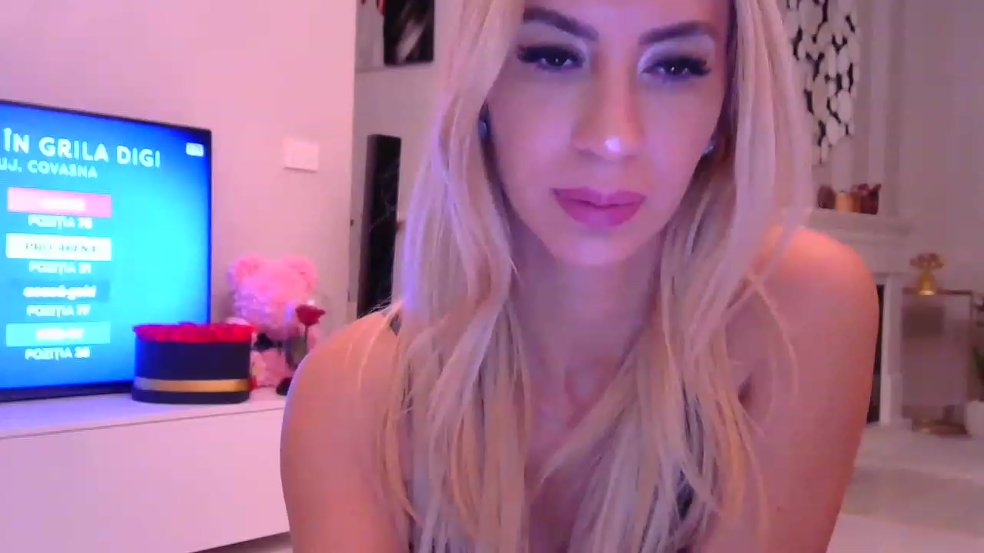 Gallery image thumbnail from Missy_alena's myfreecams stream on, 11/16/2022, 24:00 image 12 of 20
