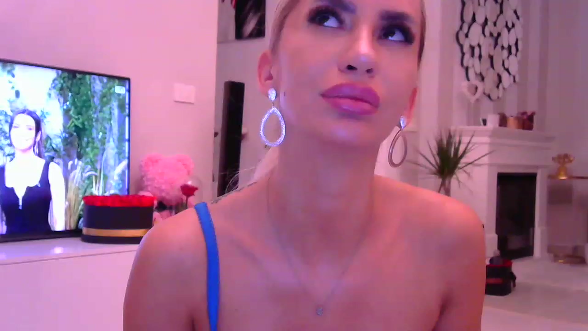 Gallery image thumbnail from Missy_alena's myfreecams stream on, 11/17/2022, 02:49 image 4 of 20