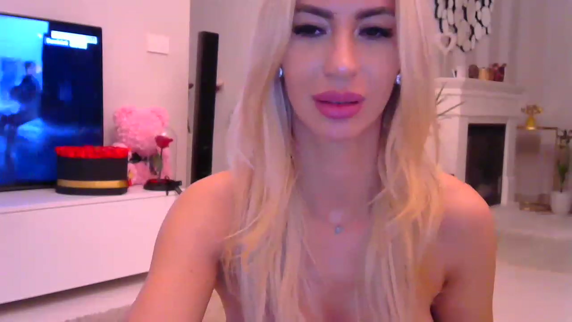 Gallery image thumbnail from Missy_alena's myfreecams stream on, 11/18/2022, 23:15 image 20 of 20