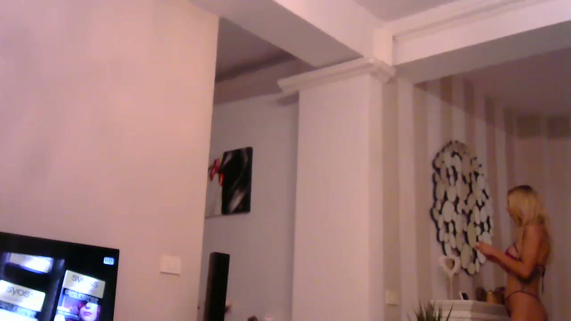 Gallery image thumbnail from Missy_alena's myfreecams stream on, 11/21/2022, 24:36 image 6 of 20